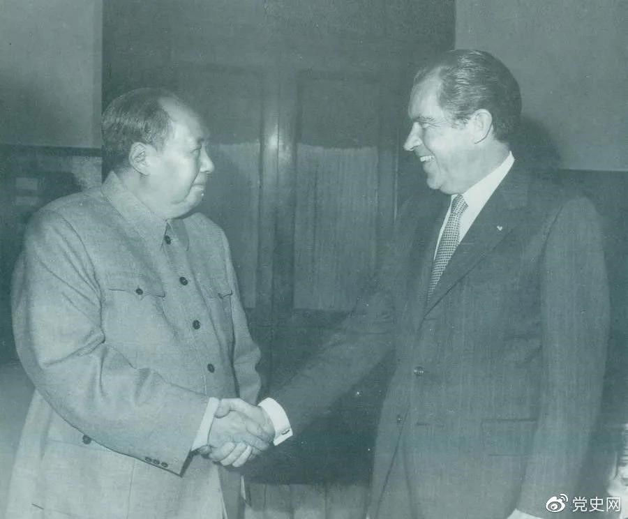 1972年2月21日，毛澤東主席會見美國總統(tǒng)理查德·尼克松。